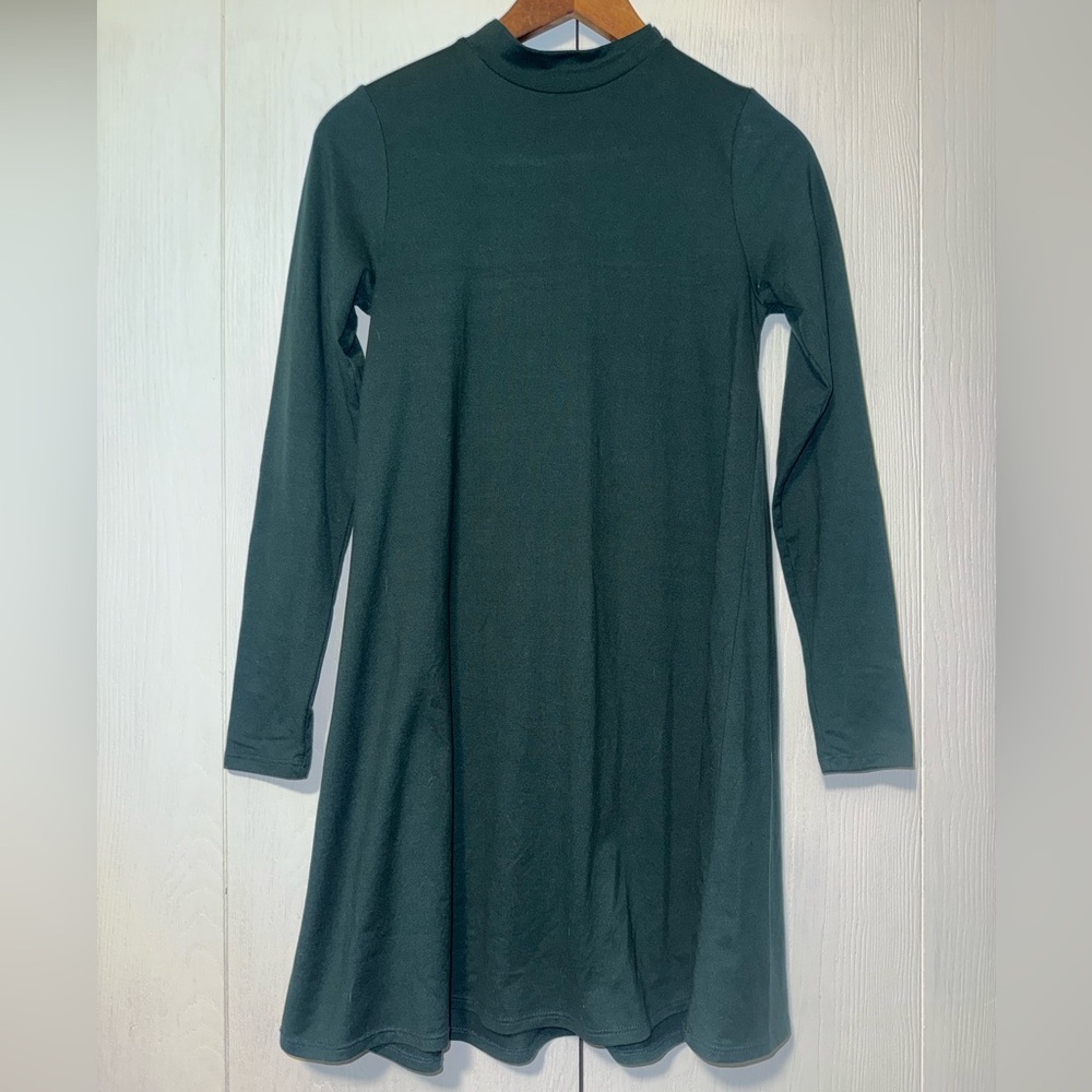 Dry Goods Elegant Dark Green Long-Sleeve Dress